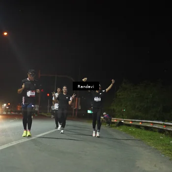 Runner Photo 7763676