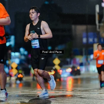 Runner Photo 7763693