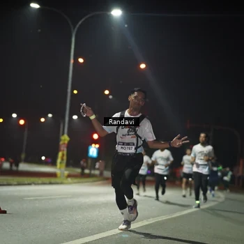 Runner Photo 7763772