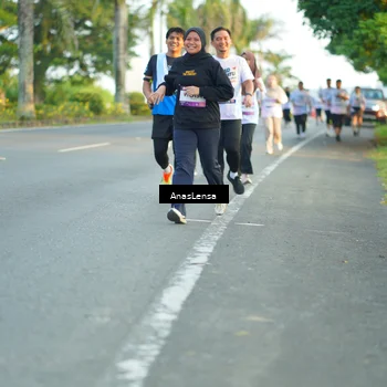 Runner Photo 7763798