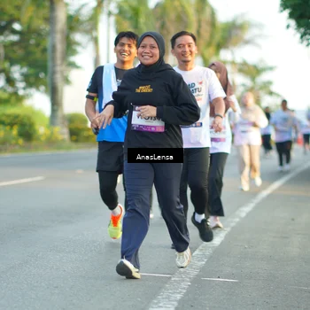 Runner Photo 7763812