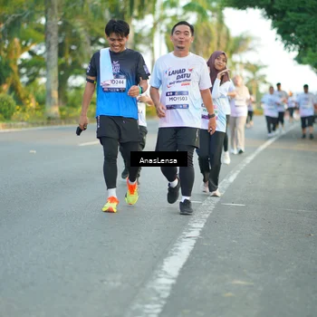 Runner Photo 7763819