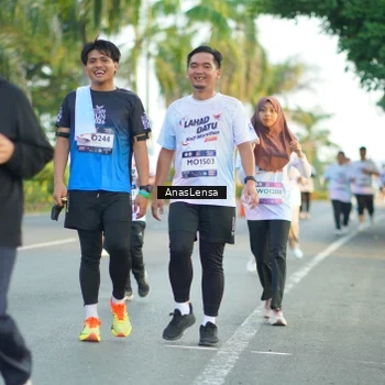 Runner Photo 7763830