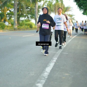 Runner Photo 7763832