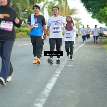 Runner Photo 7763839