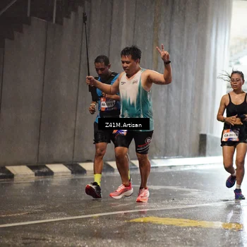 Runner Photo 7763939