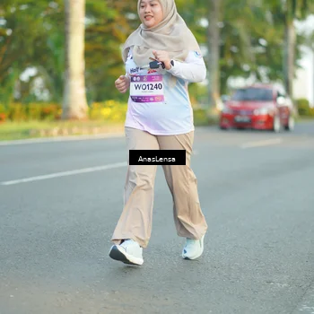 Runner Photo 7763958