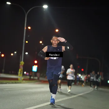 Runner Photo 7763971