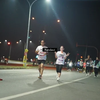 Runner Photo 7763974