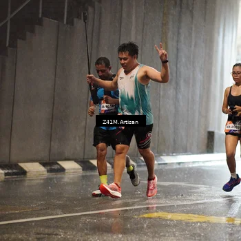 Runner Photo 7763990