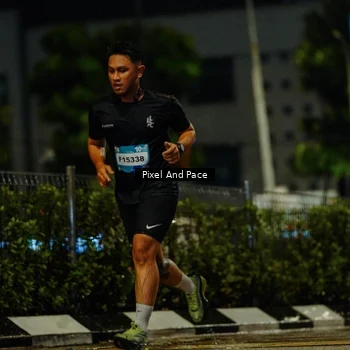 Runner Photo 7764005