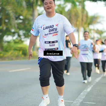 Runner Photo 7764010