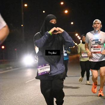 Runner Photo 7764022