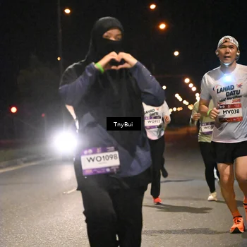 Runner Photo 7764042