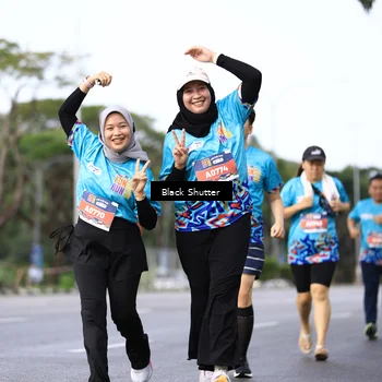 Runner Photo 7764104