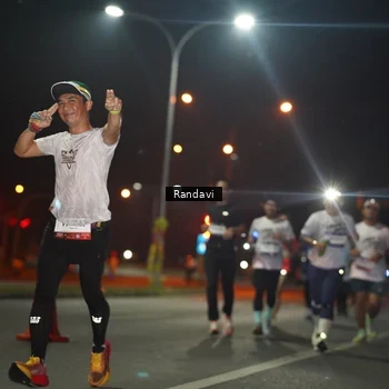 Runner Photo 7764109