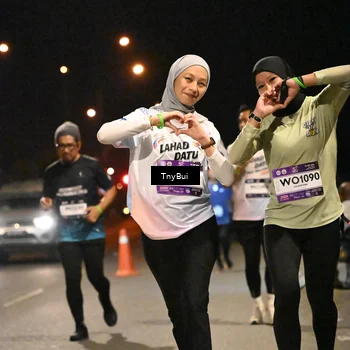 Runner Photo 7764150
