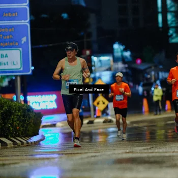 Runner Photo 7764153