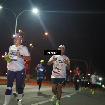 Runner Photo 7764157