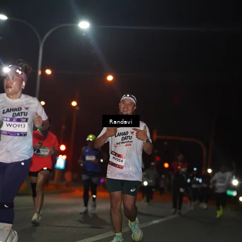 Runner Photo 7764162