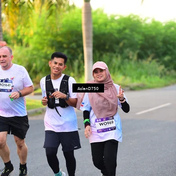 Runner Photo 7764163