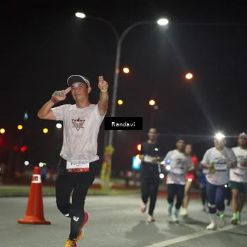Runner Photo 7764168