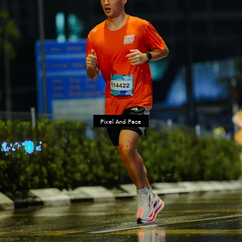 Runner Photo 7764234