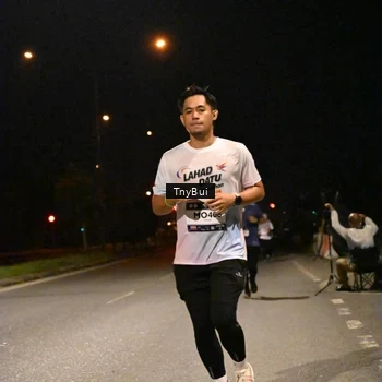 Runner Photo 7764279