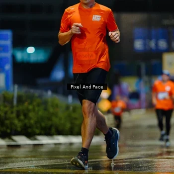 Runner Photo 7764282