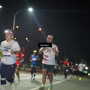 Runner Photo 7764287