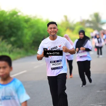 Runner Photo 7764290