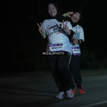 Runner Photo 7764335