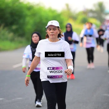 Runner Photo 7764337