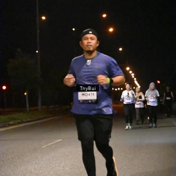Runner Photo 7764345