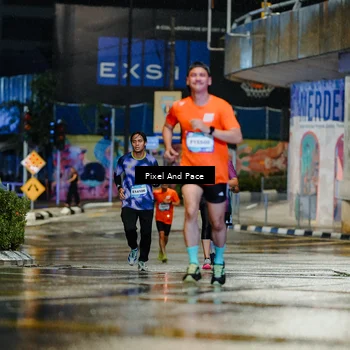 Runner Photo 7764358