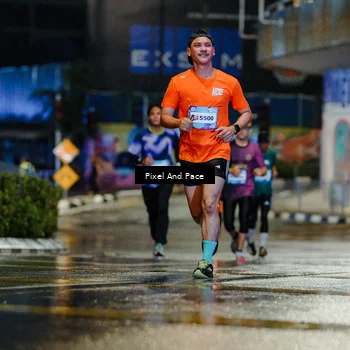 Runner Photo 7764359