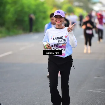 Runner Photo 7764368