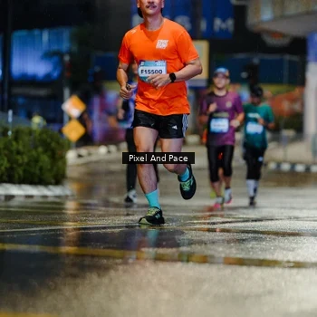 Runner Photo 7764375