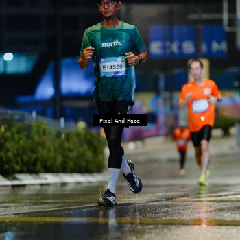 Runner Photo 7764405