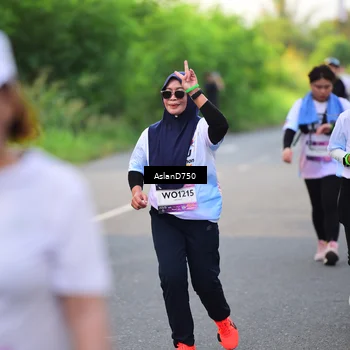 Runner Photo 7764428