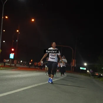 Runner Photo 7764438