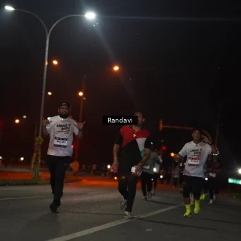 Runner Photo 7764471