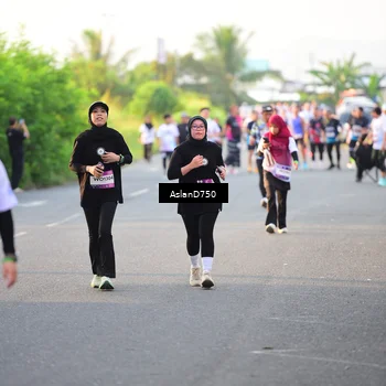 Runner Photo 7764507