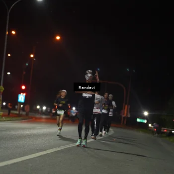 Runner Photo 7764518