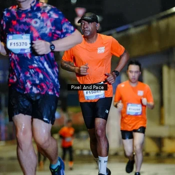 Runner Photo 7764535