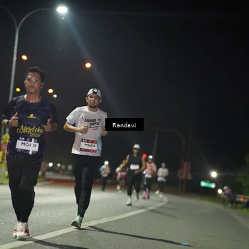 Runner Photo 7764560