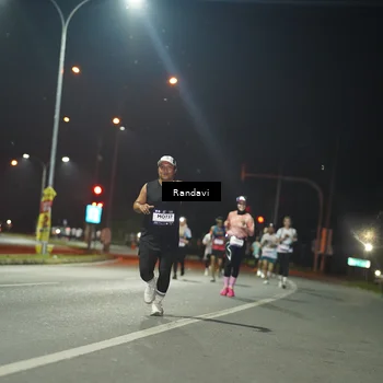 Runner Photo 7764591