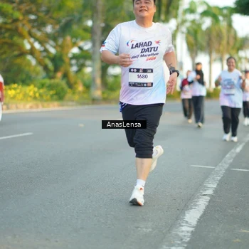 Runner Photo 7764606