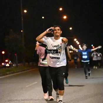 Runner Photo 7764625
