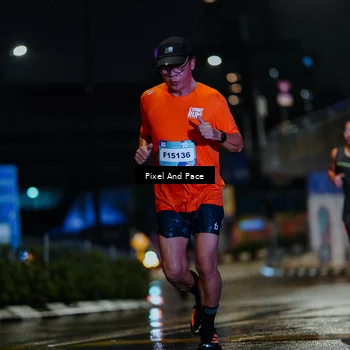 Runner Photo 7764637